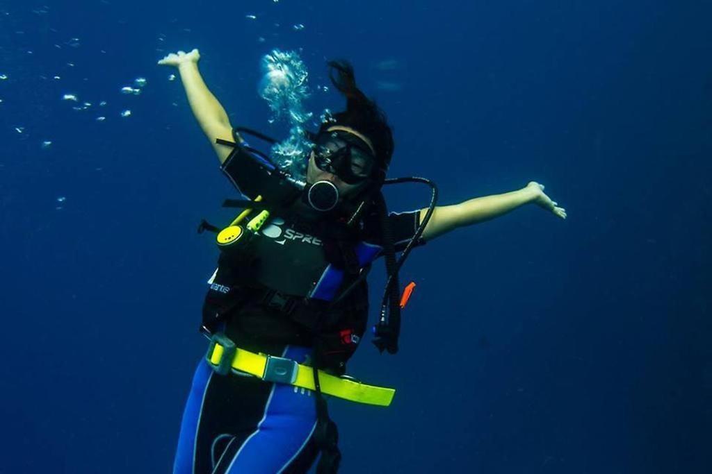 Ratu Kini Dive & Stay Мана-Айленд Екстер'єр фото